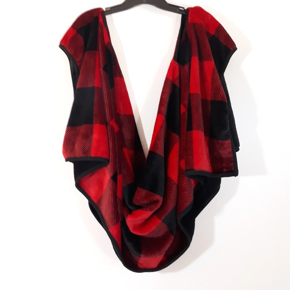Cuddl Duds Red and Black Plaid Poncho S/M